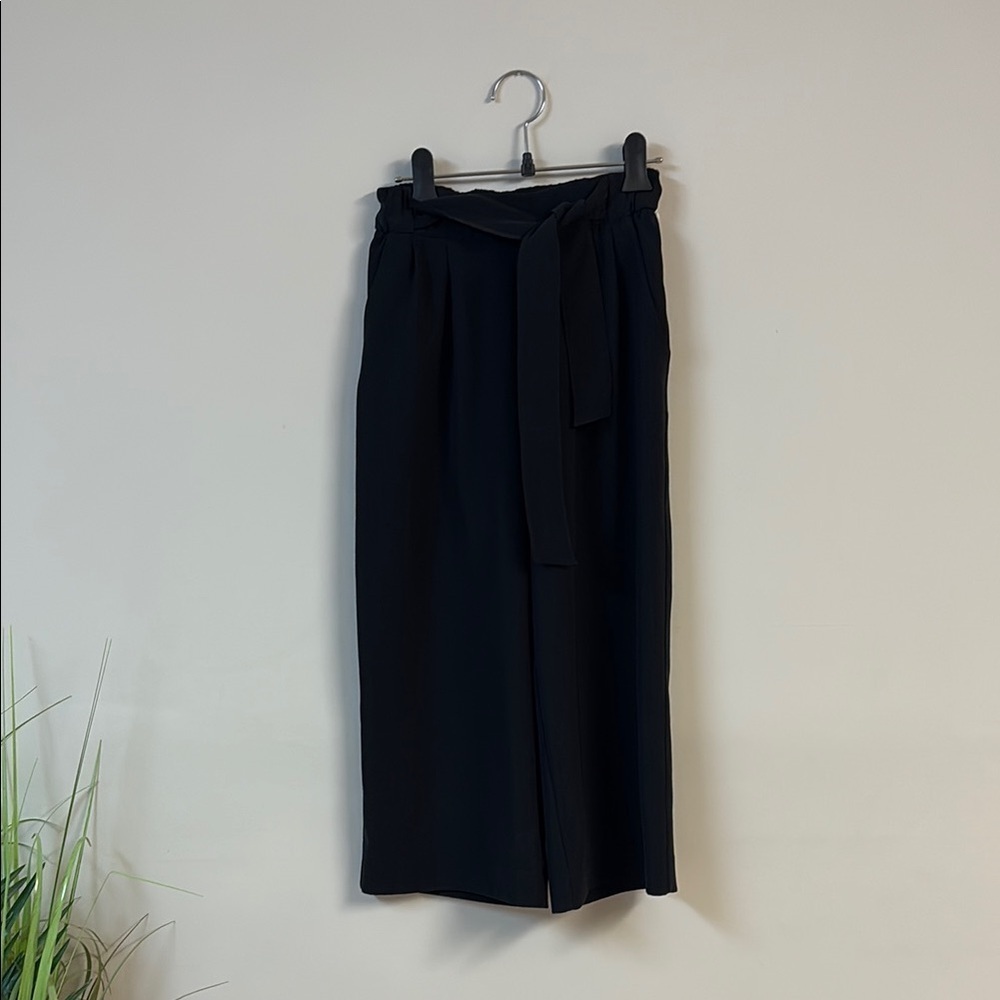 Lululemon Athletica Women’s Noir Crop size 4 - Picture 4 of 7